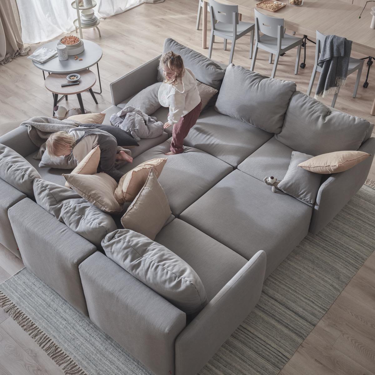 sofa modułowa z połączonym siedziskiem