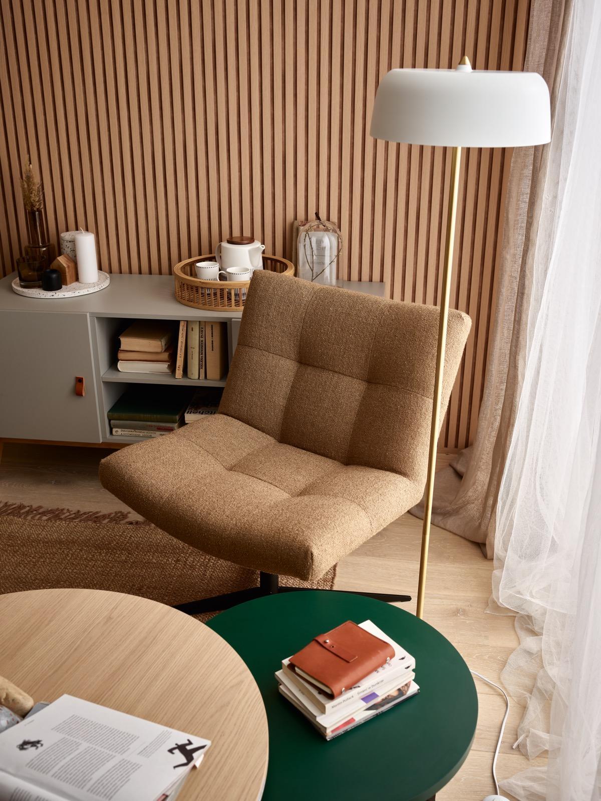 Kremowy fotel 