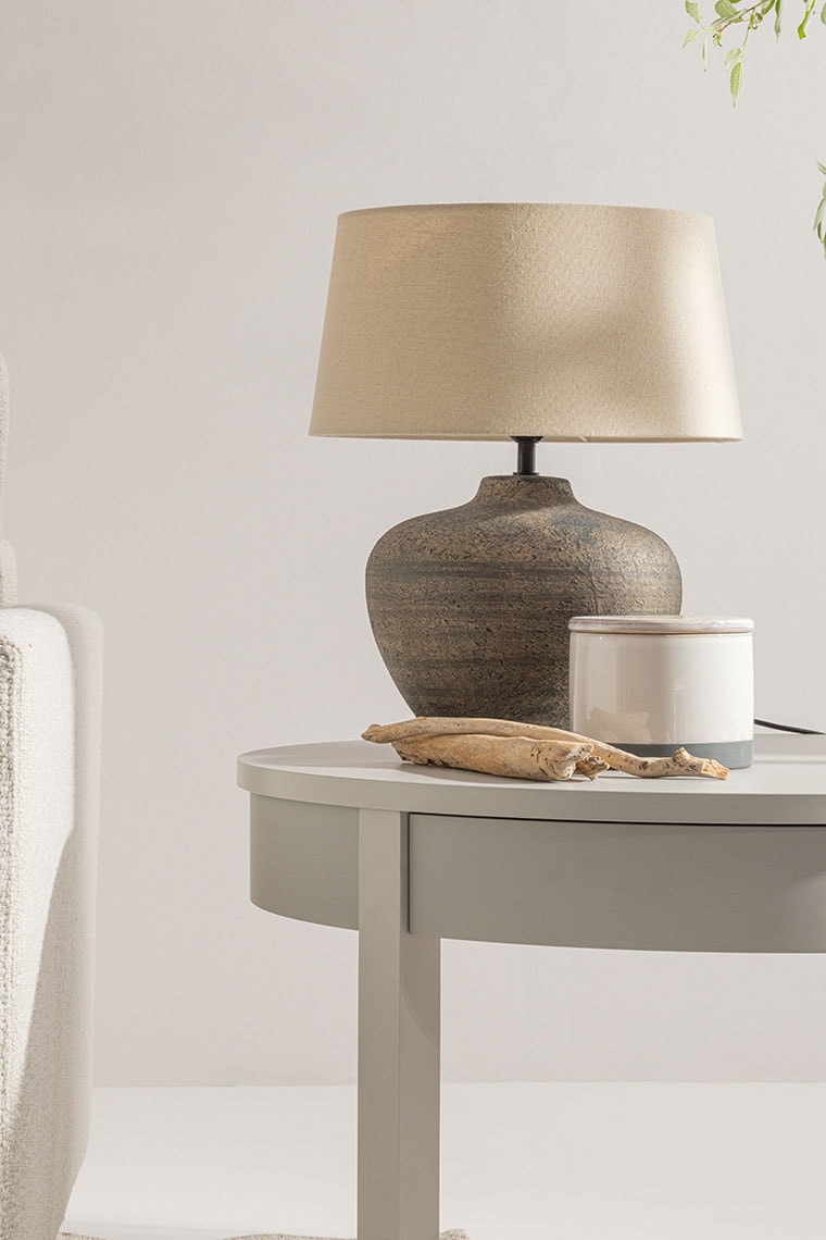  Lampa z materiałowym kloszem 