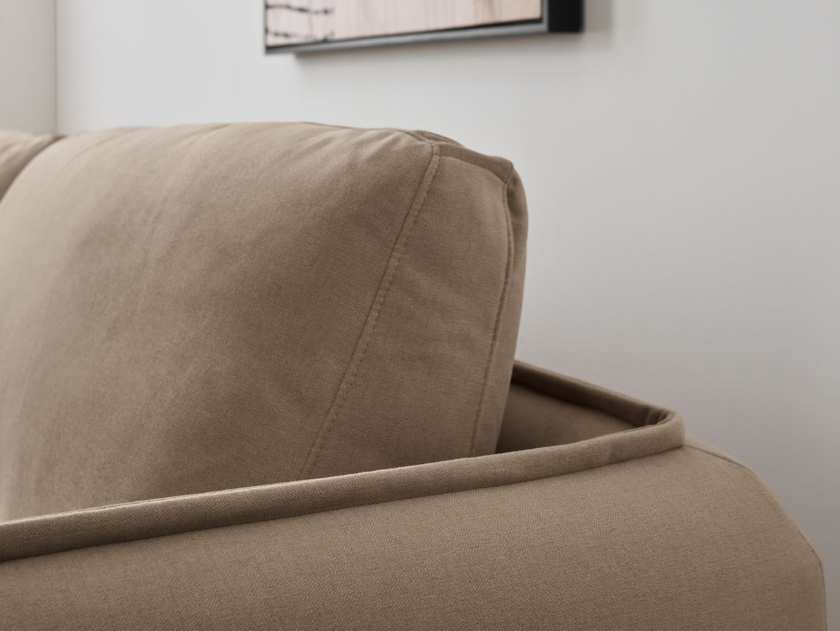 zagłówek tapicerowanej sofy