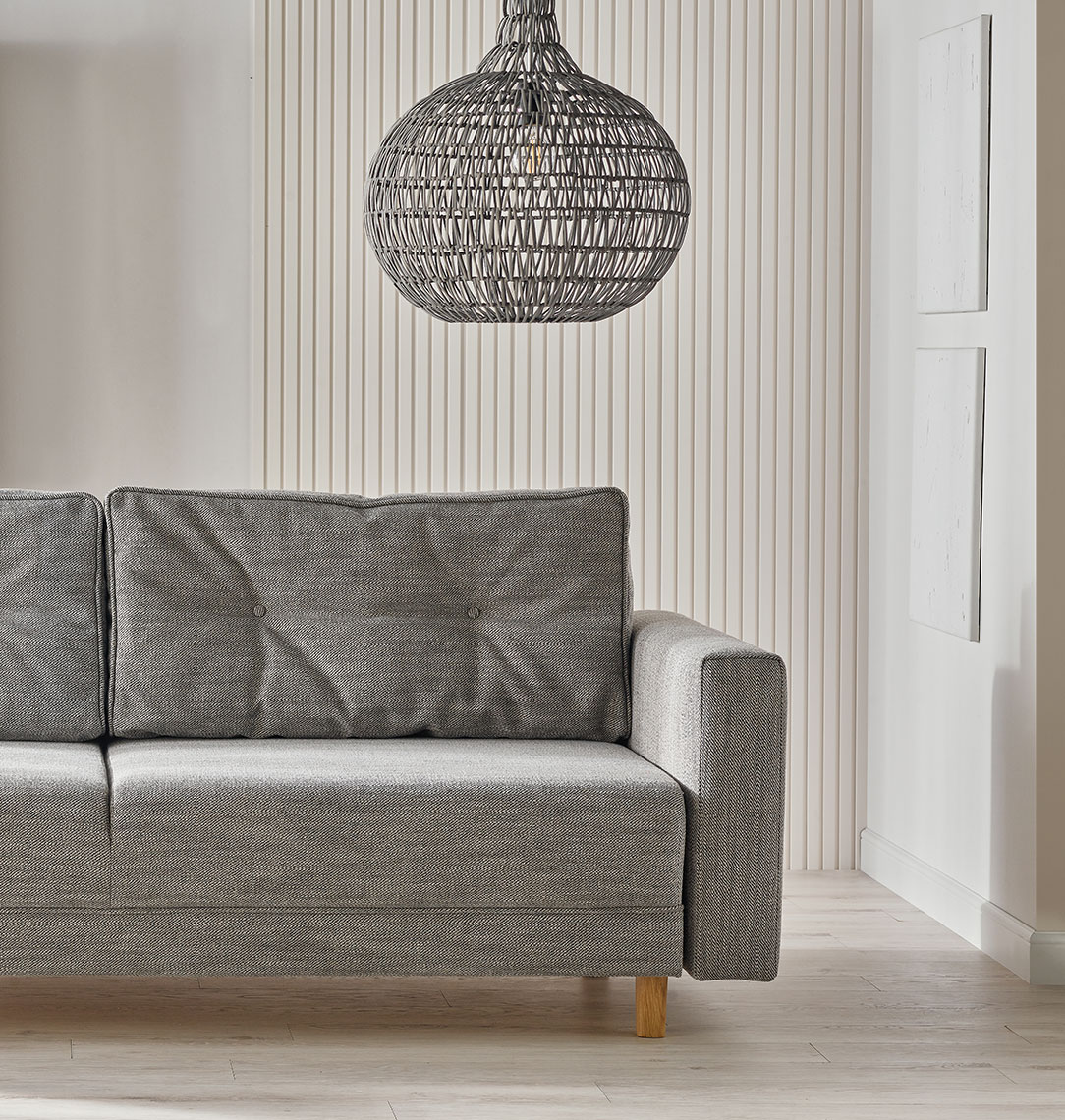 minimalistyczny salon w jasnych kolorach