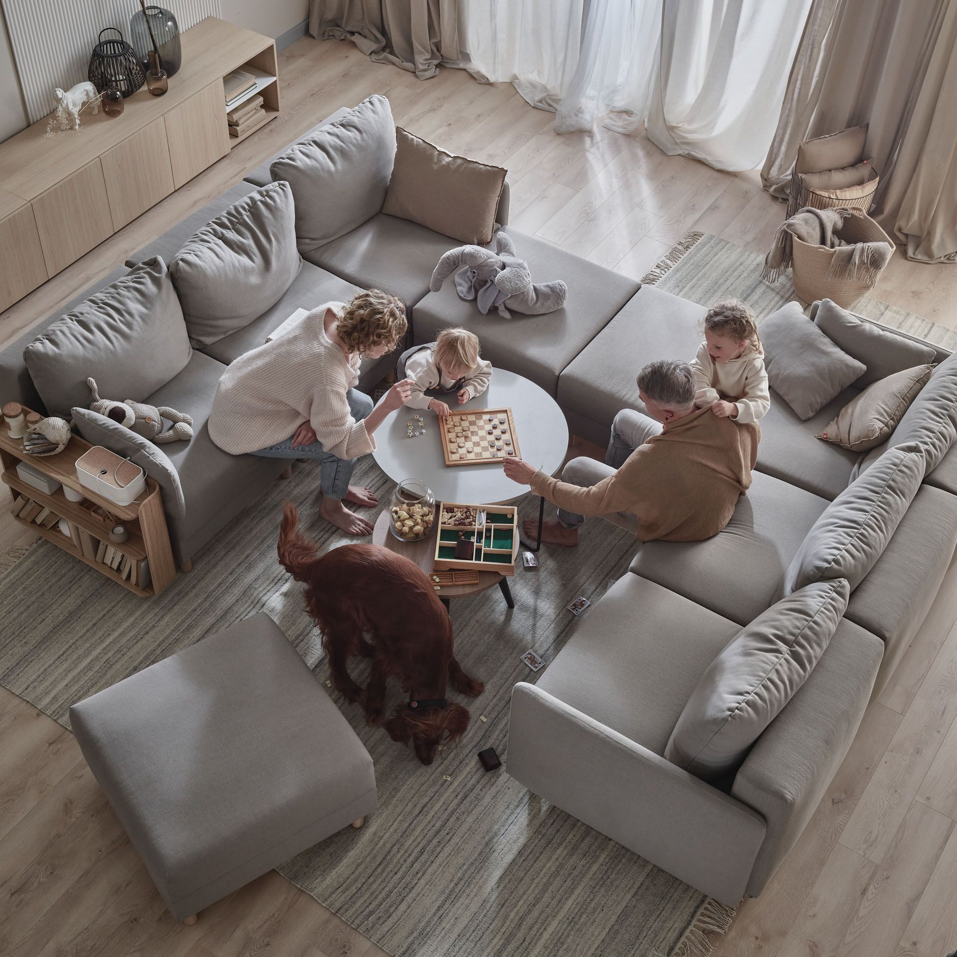 salon z atmosferą sprzyjającą relaksowi i rozrywce