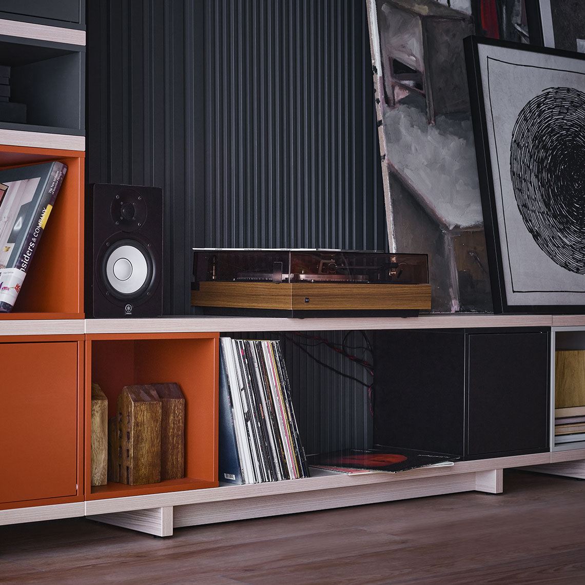 RTV cabinet gray beige / terracotta Balance arrangement