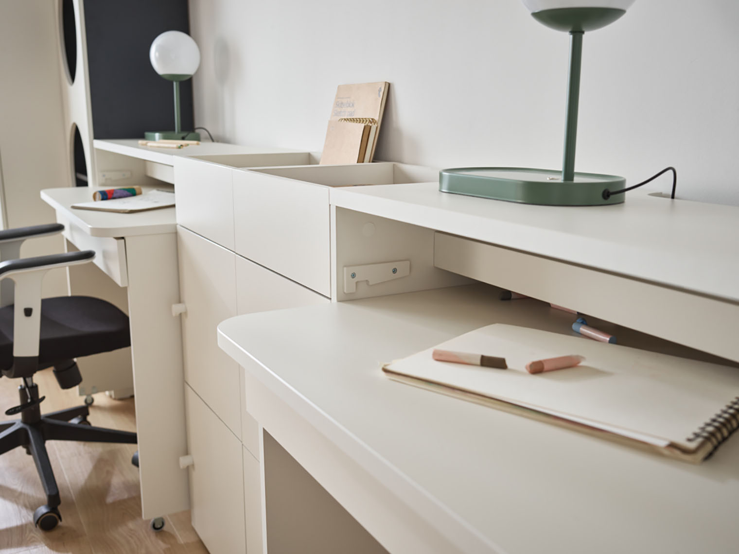 Pull-out desk Reli | VOX