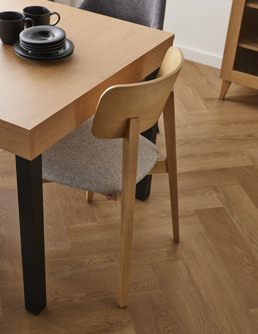 Nolto chair arrangement