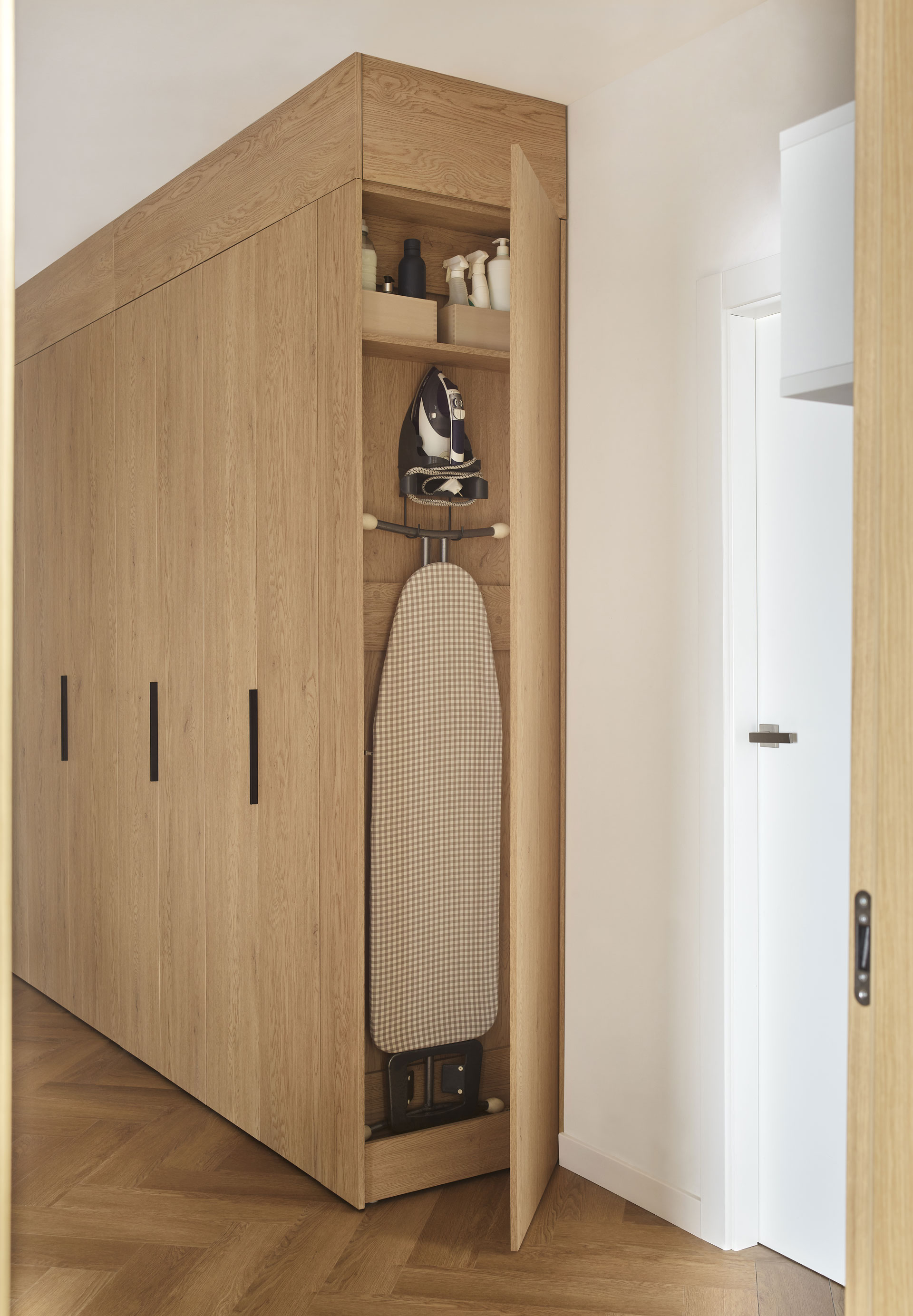 Side cabinet 240 Stor | VOX