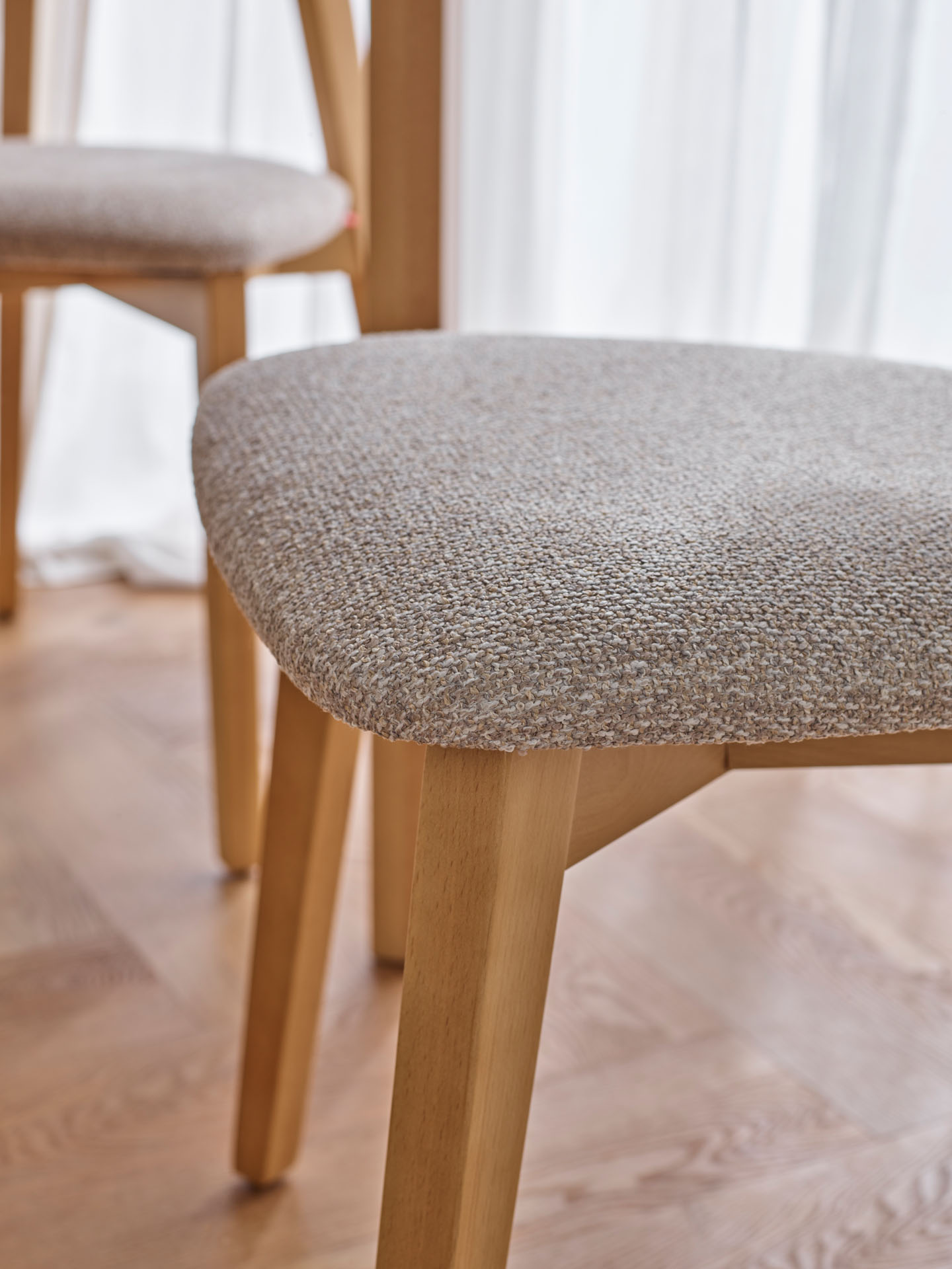 Nolto chair arrangement