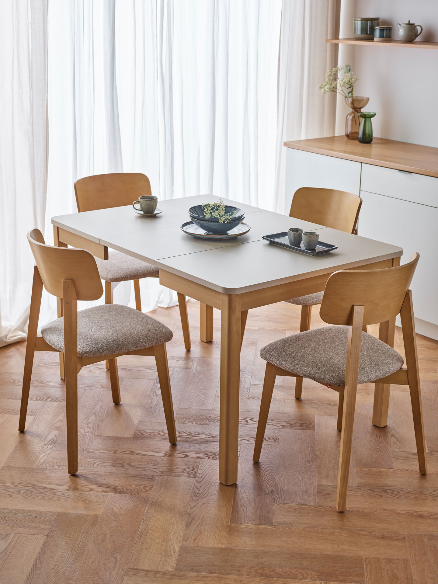 Nolto chair arrangement