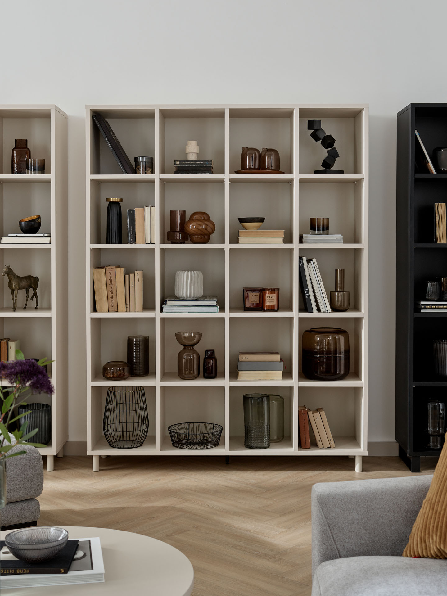 Wide bookcase 4x5 Simple | VOX