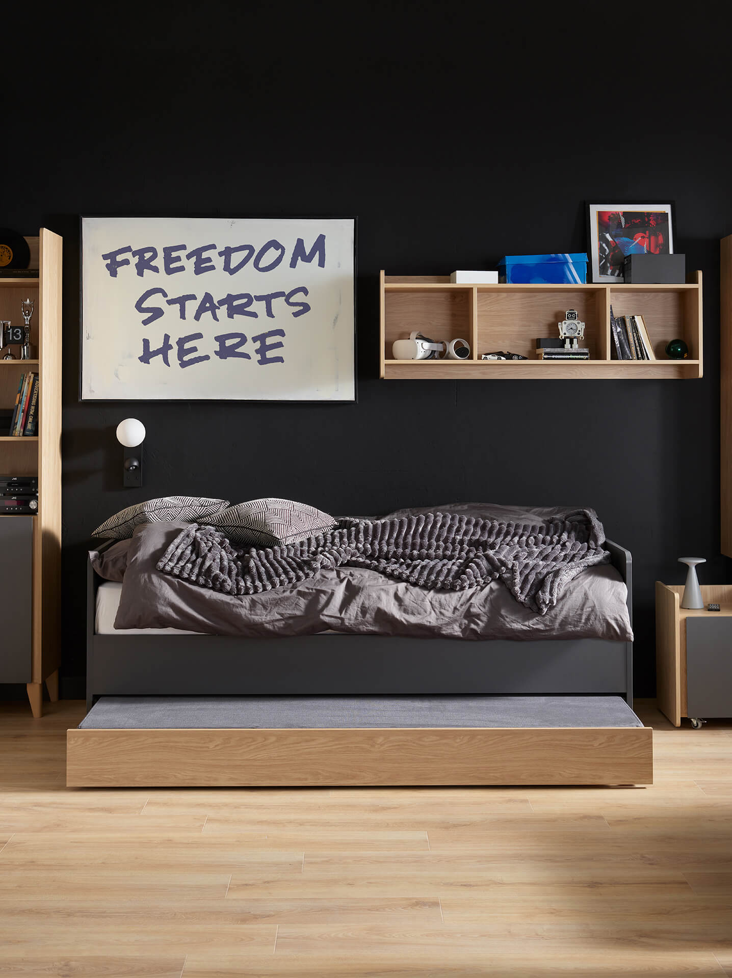 Sofa mit hochklappbarem Lattenrost Muve Anordnung