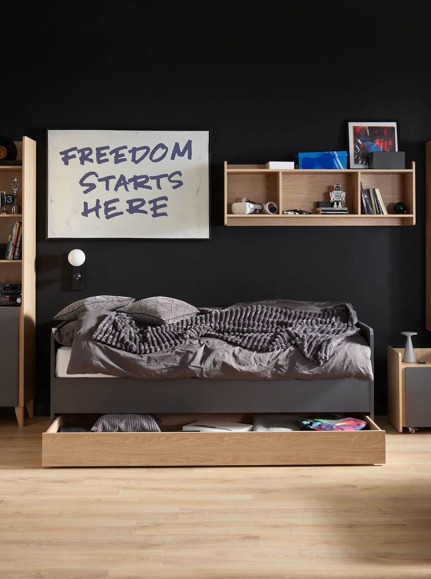 Sofa mit hochklappbarem Lattenrost Muve Anordnung