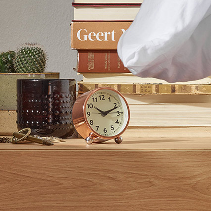 Alarm clock Axe arrangement