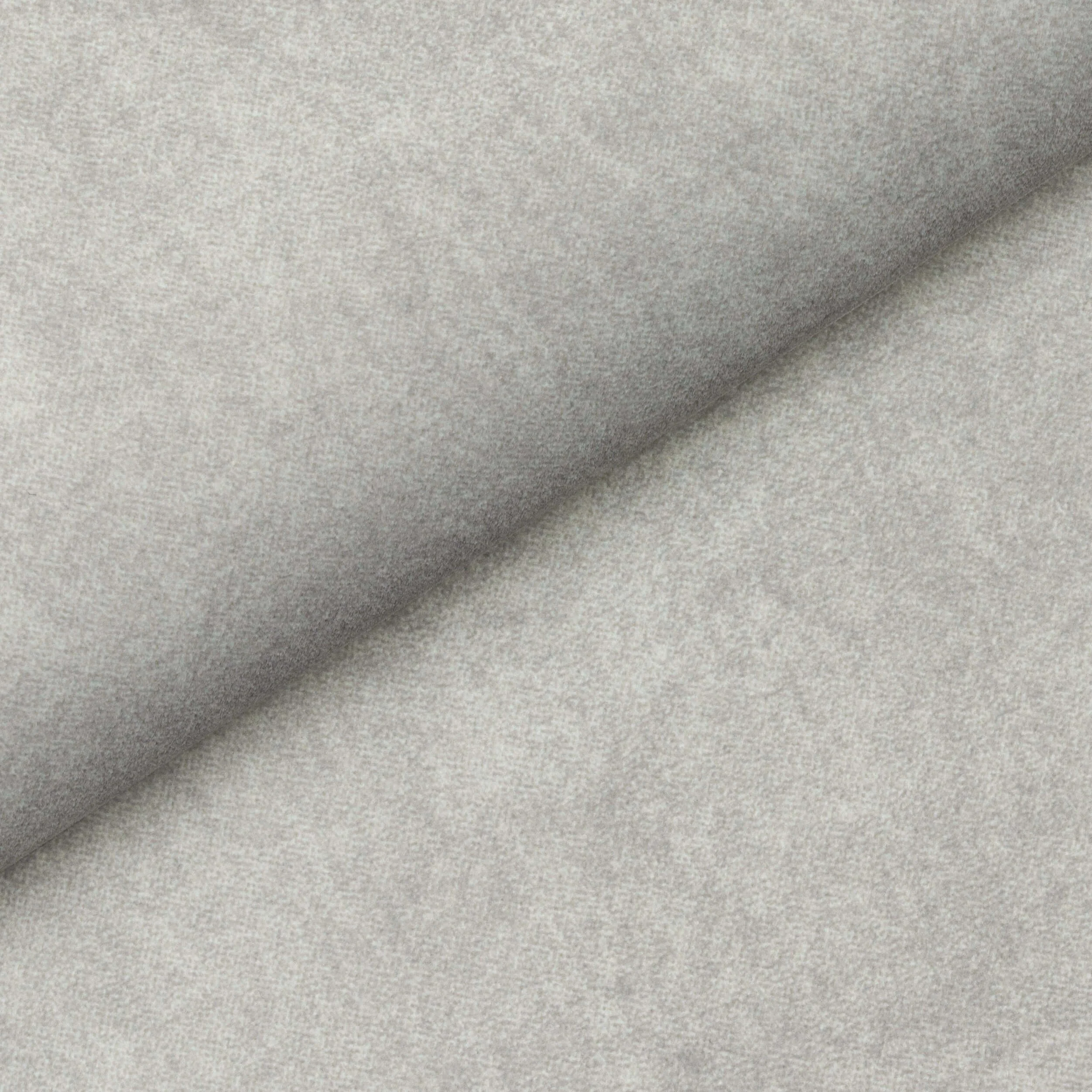 Zoya 01