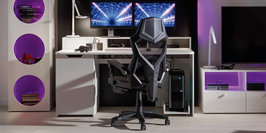 Ergonomiczny fotel gamingowy o futurystycznym designie, zapewniający wygodę i wsparcie.
