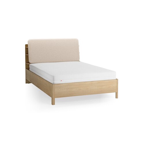 Bed 140x200 with shelves Well