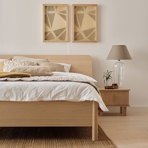 Double bed with wide headboard 140x200 OMM arrangement