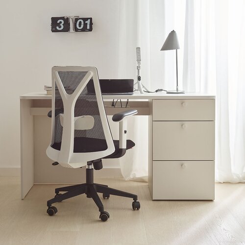 Desk 140 right Reli arrangement