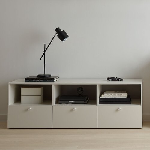 Wide RTV cabinet Reli arrangement