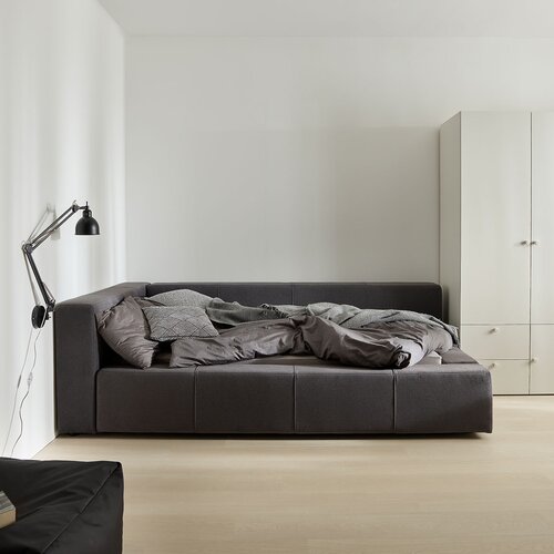 Upholstered bed left Reli arrangement