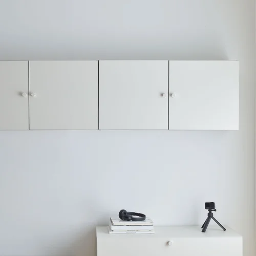 Wide wall shelf with front arrangement 1 Reli arrangement