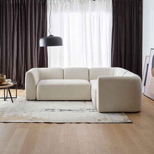 Corner V Nui arrangement