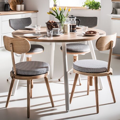 Round table Balance arrangement