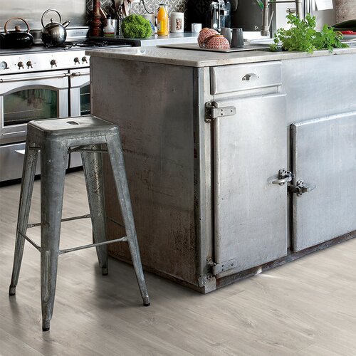 Panele winylowe Quick Step Blos base Dąb Canyon szary ze śladami cięcia piłą AVSPT40030 aranżacja