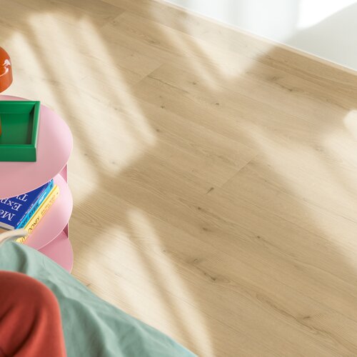 Panele winylowe Quick Step Bloom Dąb szczotkowany beżowy AVMPU40319 aranżacja