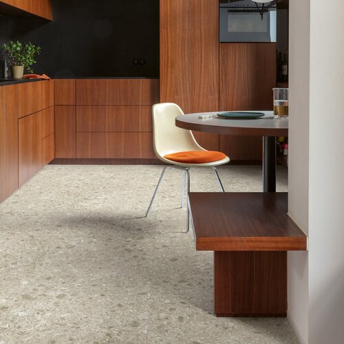 Panele winylowe Quick Step Blush Ceppo ciepłoszary SGTC20306 aranżacja