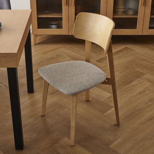 Nolto chair arrangement