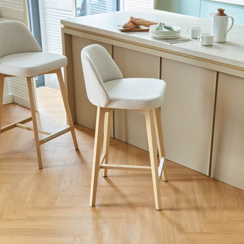 Komm Hocker arrangement