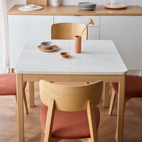 Konso folding square table arrangement