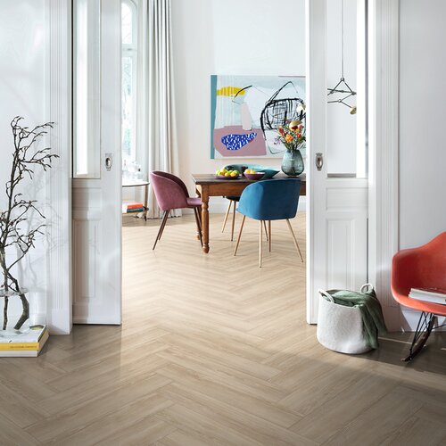 Panele podłogowe EGGER Nature Sense Herringbone Dąb Newport kremowy EL2161 aranżacja
