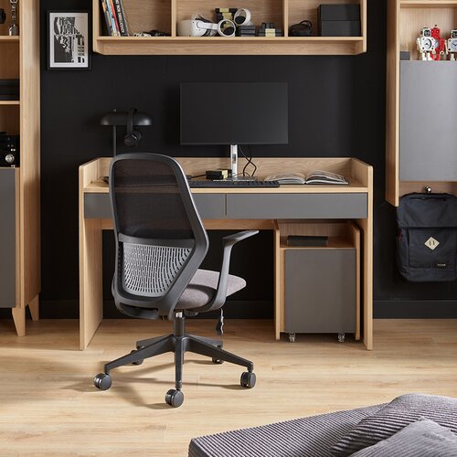 Desk 140 Muve arrangement