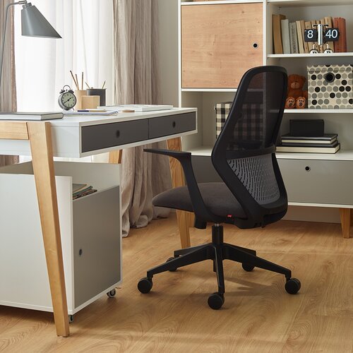 Ting swivel armchair arrangement
