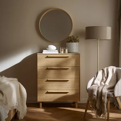 Dresser with 4 drawers Well arrangement