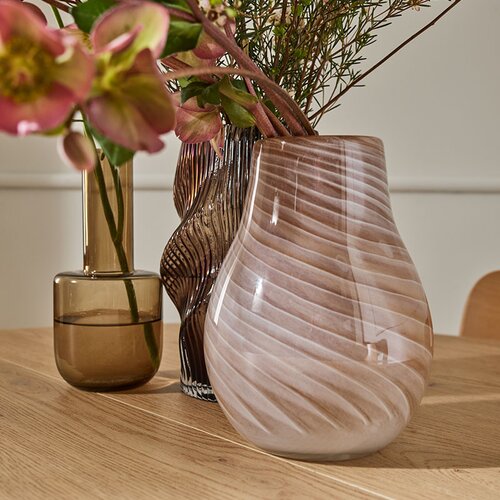 House Nordic brown glass vase arrangement