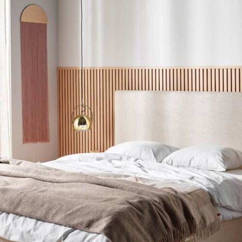 Lampa wisząca z uchwytem Ball Frandsen aranżacja